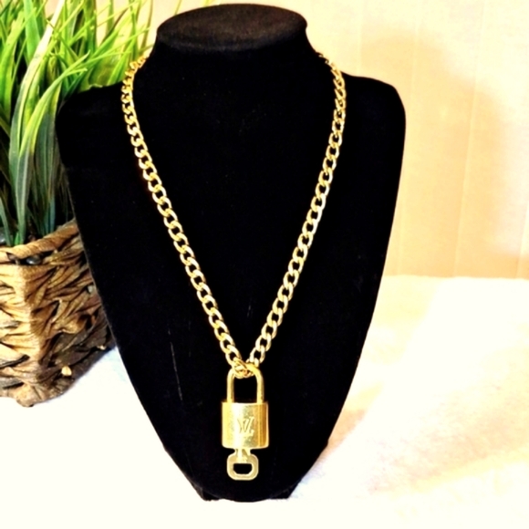 Louis Vuitton Accessories - LV Lock w/Chain #309